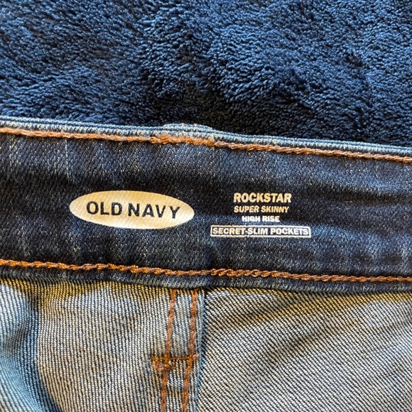 Distressed skinny leg jeans - Picture 4 of 6